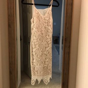 Super cute! Perfect for going out or weddings